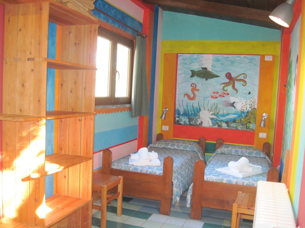 Libera Universita Di Alcatraz Guest House Morleschio Cameră foto