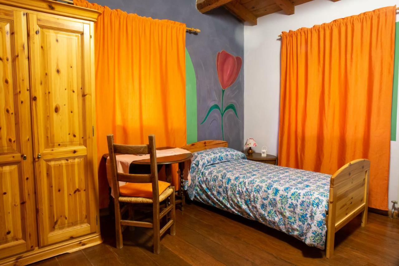 Libera Universita Di Alcatraz Guest House Morleschio Exterior foto